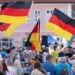 <div>„Starker Führer“ gewünscht: Umfrage: Jeder dritte AfD-Wähler rechtfertigt Gewalt gegen Politiker</div>