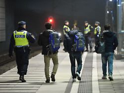 Anreize in Migrationspolitik: Schweden zahlt freiwilligen Rückkehrern bis zu 30.000 Euro