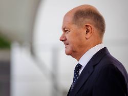 <div>SPD-Kanzlerkandidat erst 2025: Scholz hat „gerade keine Zeit für Wahlkampf“</div>