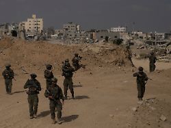 Viele Opfer bei Angriff gemeldet: Israels Armee: Dschabalija im Gazastreifen umzingelt