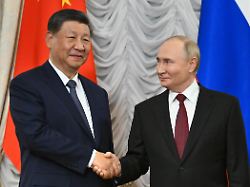 Putin umwirbt Partner: Nehmen die BRICS-Staaten den US-Dollar ins Visier?