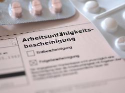 Streit um Krankschreibung: Arbeitgeber darf Personal nicht ohne Weiteres observieren lassen