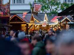 Gut zwei Monate vor dem Fest: Erste Weihnachtsmärkte öffnen schon jetzt