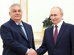 <div>Orban sieht „keine List“: Drohung Putins „sollte für bare Münze genommen werden“</div>