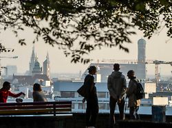 <div>Dauerhaft trübes Herbstwetter?: Hoch „Yürgen“ bringt dem Süden Sonne – aber nur kurz</div>