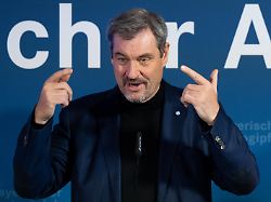 <div>Abgrenzung zum „Robbie-Club“: Söder gibt Einblick in „Wende-Programm“ der Union</div>