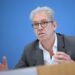 <div>„Notfälle versorgen wir sofort“: Kassenarztchef nennt Terminstreit „populistischen Blödsinn“</div>
