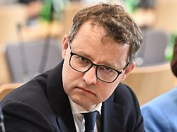 <div>Warschau: „Feindlicher Akt“: Gesuchter PiS-Politiker erhält in Ungarn Asyl</div>