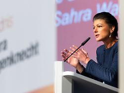 Teures Wahlgeschenk: Wagenknecht verspricht 120 Euro Rente im Monat mehr für alle