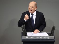 Rede zur Vertrauensfrage: Scholz will mehr Schulden, basht FDP – Merz: Unverschämtheit!