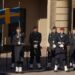 Unfall am Stockholmer Schloss: Soldat rammt sich bei Sturz Bajonett in Kopf