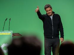 Den Alltag bezahlbar machen: Grüne beschließen bei Turbo-Parteitag ihr Wahlprogramm
