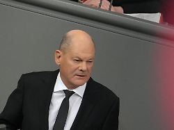 Regierungserklärung im Bundestag: Scholz wirft Merz Wortbruch vor