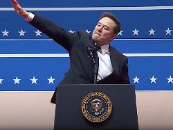 Musk und sein ausgestreckter Arm: Sollte es ein Hitlergruß sein?